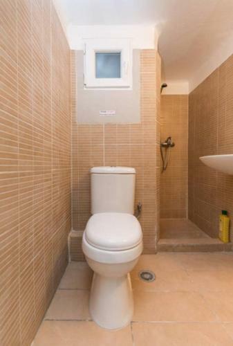 Zeus Apartment