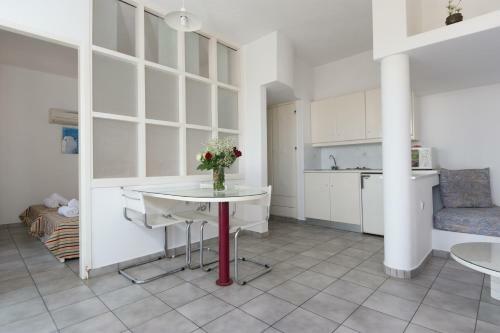 Markakis Apartments