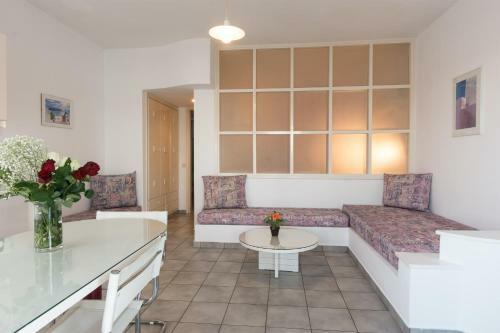 Markakis Apartments