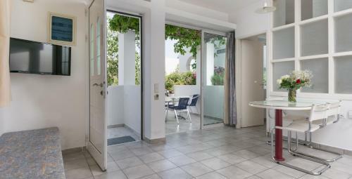 Markakis Apartments