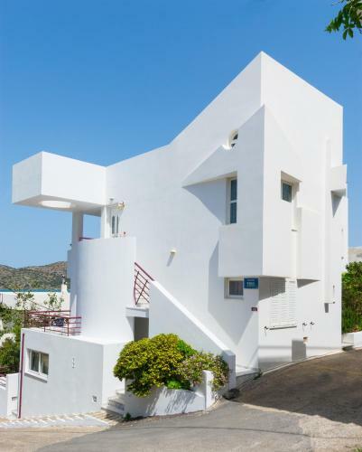 Markakis Apartments