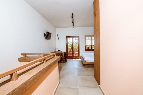 Aparthotel Anais Suites