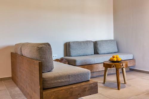 Aparthotel Anais Suites