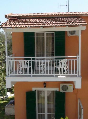 Apartamento Dinos Green Place