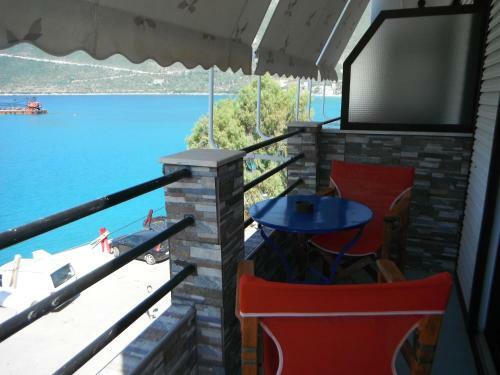 Hostal Orfeas Rooms