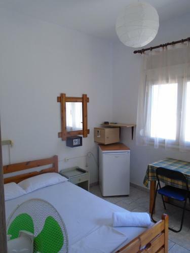 Hostal Orfeas Rooms