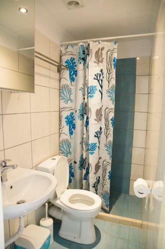 Hostal Orfeas Rooms