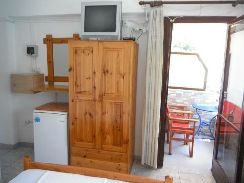 Hostal Orfeas Rooms