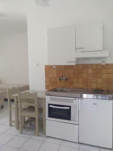Gorgona Studios & Apartments