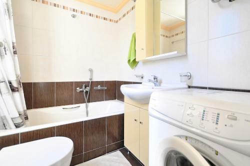 Kostas Cozy Apartment II
