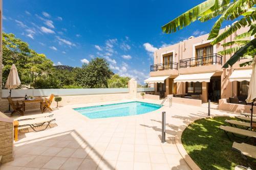 Pantheon Villas & Suites