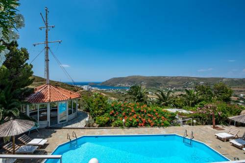 Hostal Kymothoi Rooms & Pool Bar