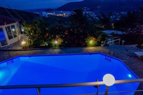 Hostal Kymothoi Rooms & Pool Bar