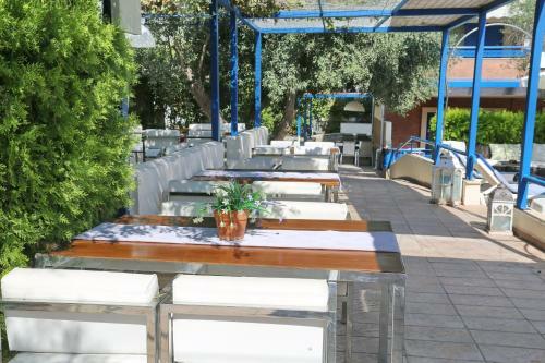 Apartamento Philoxenia Village Hotel-studios