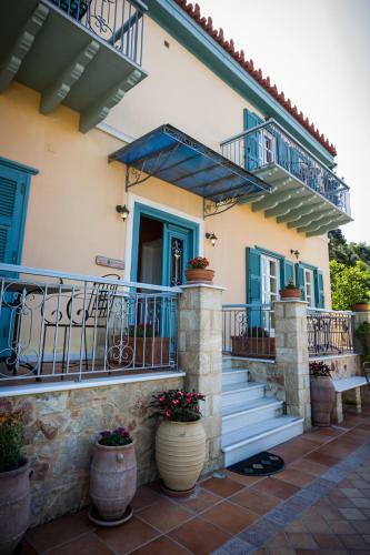 Hostal Acronafplia Pension A