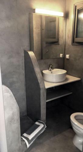 Rallis Apartments