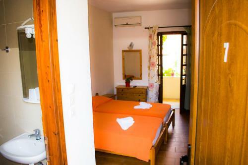 Hostal Eleni's House