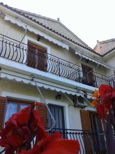 Raymondos Apartments