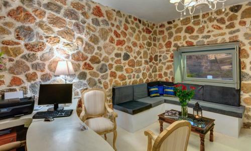 Desiterra Suites And Villas