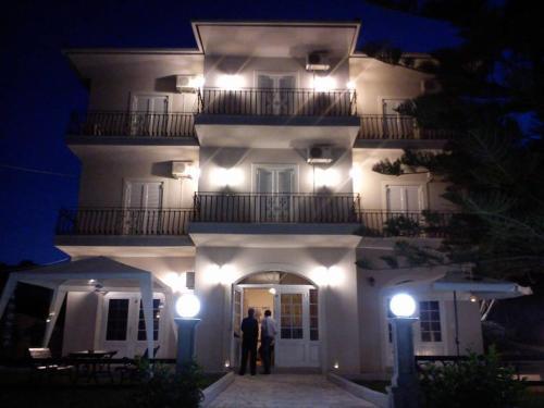 Sea Breeze Apartments