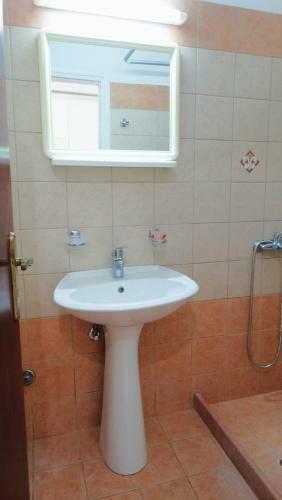Agrambeli Rooms & Apartments