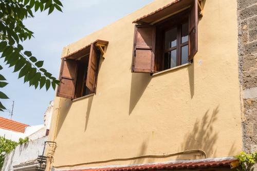 Zografos Apartment's - Old Town