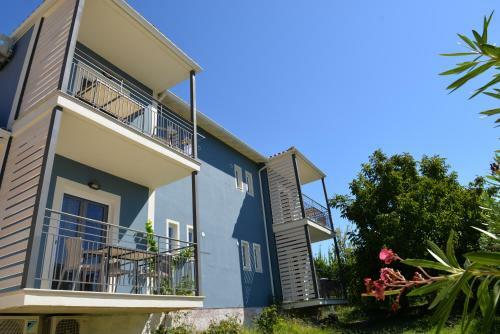 Cosmos Apartments