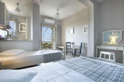 Irilena Studios And Apartments