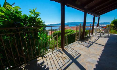 Irilena Studios And Apartments