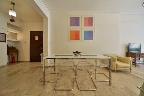 Architect Designer's Apartment In Kolonaki