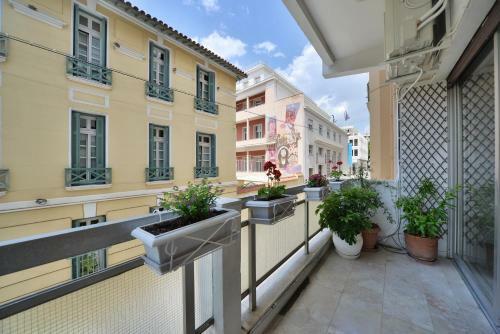 Architect Designer's Apartment In Kolonaki