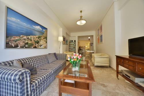 Architect Designer's Apartment In Kolonaki