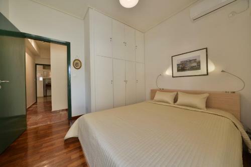 Architect Designer's Apartment In Kolonaki