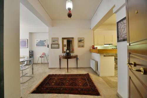 Architect Designer's Apartment In Kolonaki