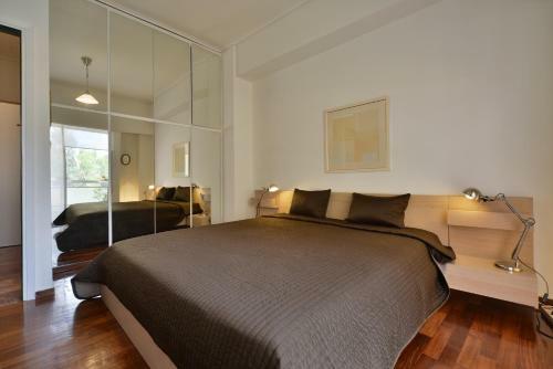 Architect Designer's Apartment In Kolonaki