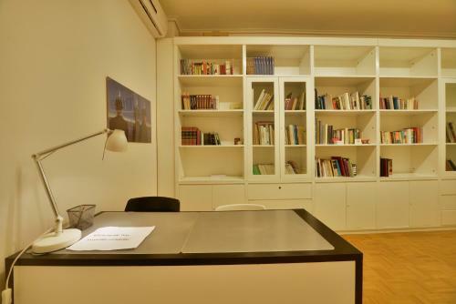 Architect Designer's Apartment In Kolonaki