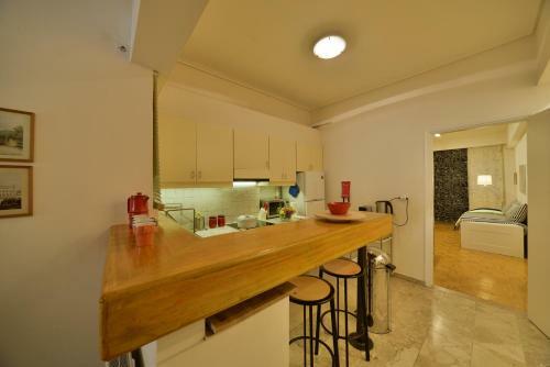 Architect Designer's Apartment In Kolonaki