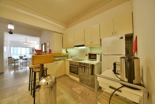 Architect Designer's Apartment In Kolonaki