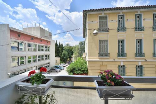 Architect Designer's Apartment In Kolonaki