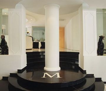M Glamour Hotel