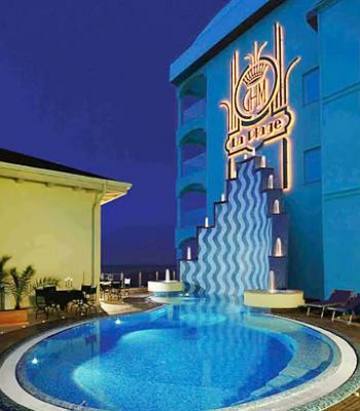 M Glamour Hotel