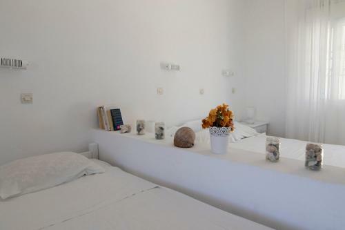 Armadoros Hotel / Ios Backpackers