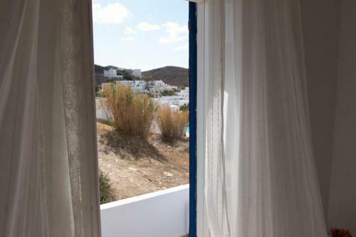 Armadoros Hotel / Ios Backpackers