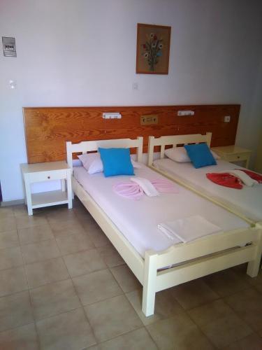 Arkadi Apartments