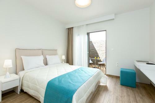 Golden Coast Seaside Apartments