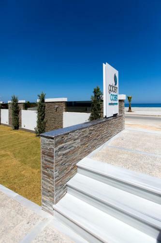 Golden Coast Seaside Apartments