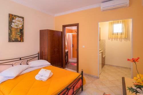 Apartamentos Eirini