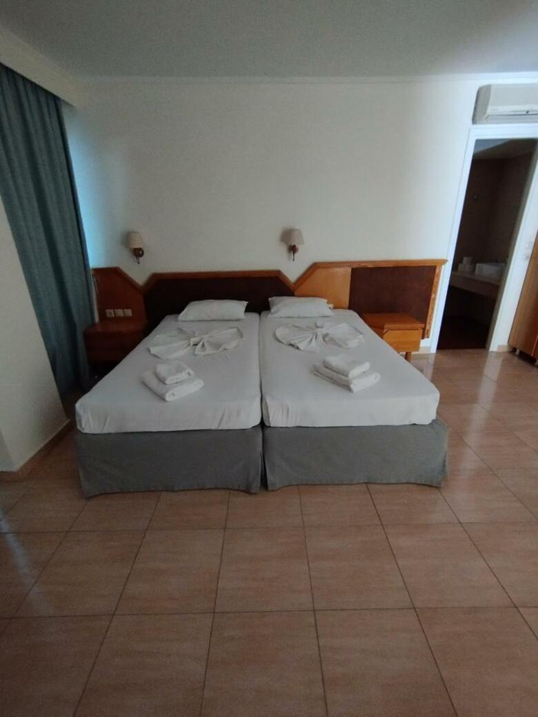 Aparthotel Bristol Sea View Apartments