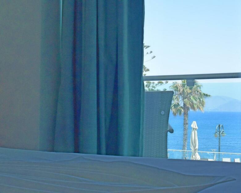 Aparthotel Bristol Sea View Apartments