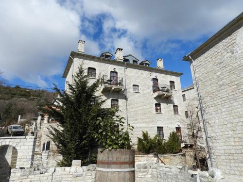Hostal Konstantinou & Elenis